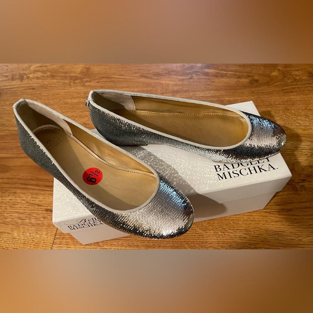 Badgley Mischka “Belle” Fabolous Silver sequin flats